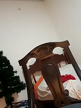 Snapshot of Lanna_hott_ chatting on December 18, 4:49 pm Lanna hott  online show from December 18, 4:49 pm