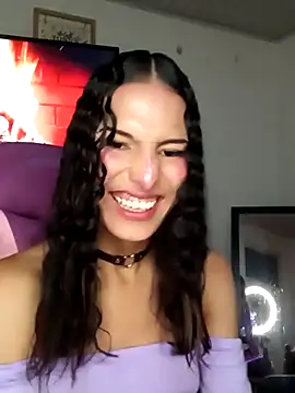 Snapshot of Lanna_hott_ chatting on October 19, 11:27 pm Lanna hott  online show from October 19, 11:27 pm