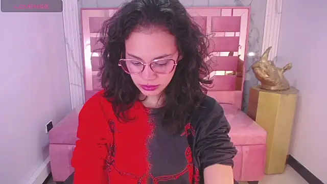 Snapshot of Tyna_ch chatting on January 2, 4:24 pm Tyna ch online show from January 2, 4:24 pm