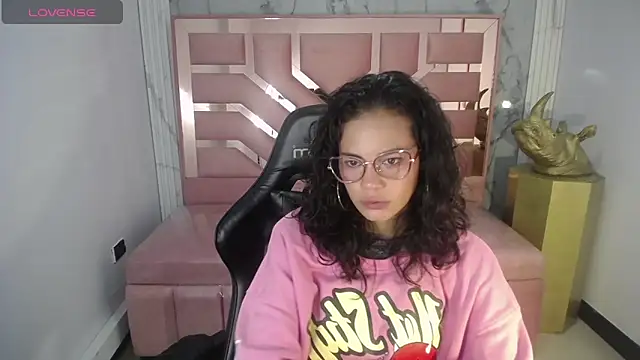 Snapshot of Tyna_ch chatting on January 15, 4:21 pm Tyna ch online show from January 15, 4:21 pm