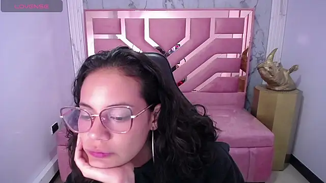 Snapshot of Tyna_ch chatting on January 24, 4:28 pm Tyna ch online show from January 24, 4:28 pm