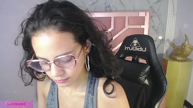 Snapshot of Tyna_ch chatting on March 14, 7:01 pm Tyna ch online show from March 14, 7:01 pm