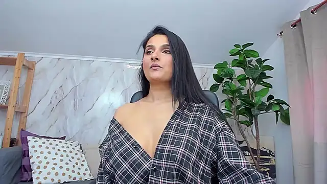 JennaPrice online show from April 14, 2:23 pm