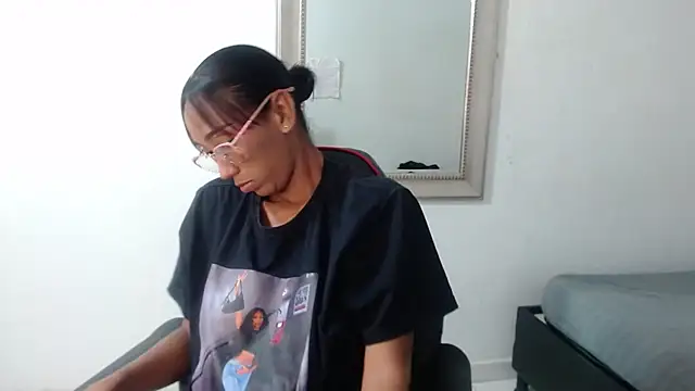 ZashaRomero online show from December 10, 3:52 am