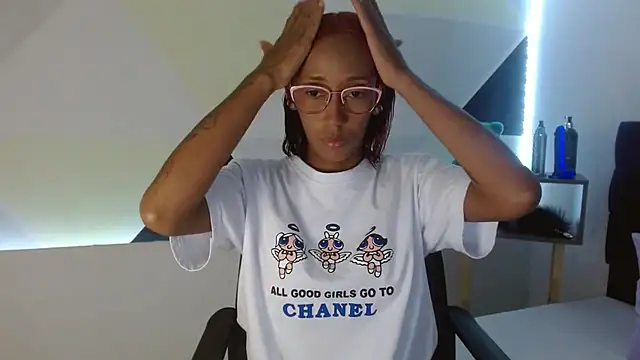 ZashaRomero online show from February 15, 8:01 pm