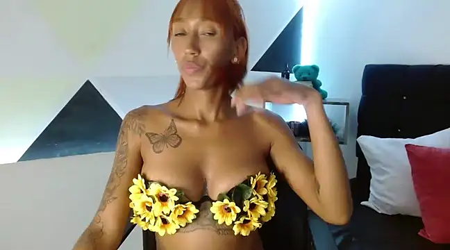 ZashaRomero online show from March 8, 2:01 am