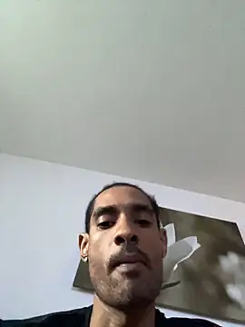 Snapshot of u091 chatting on January 27, 10:49 pm u091 online show from January 27, 10:49 pm