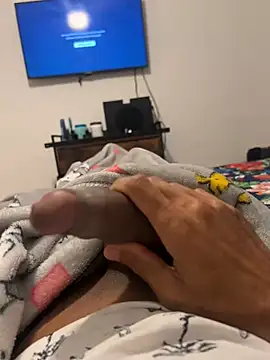 Snapshot of u091 chatting on February 19, 2:44 am u091 online show from February 19, 2:44 am