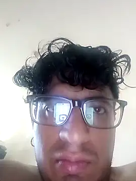 Snapshot of ale3J4a chatting on February 17, 6:25 pm ale3J4a online show from February 17, 6:25 pm