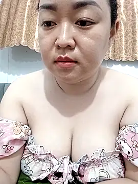 VyOanh2K online show from March 20, 3:50 pm