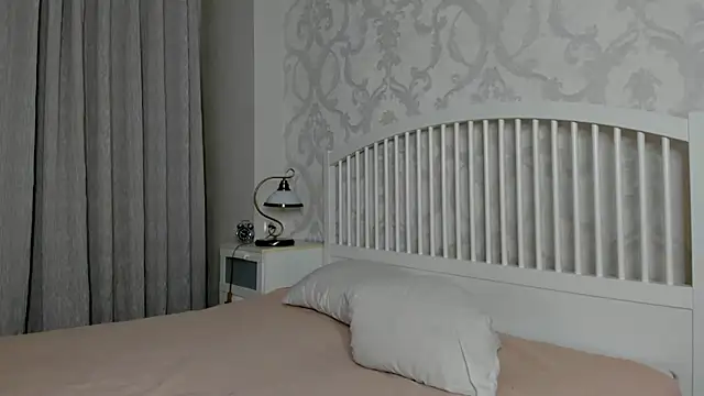 Snapshot of Eva__Lewis chatting on May 2, 3:50 pm Eva Lewis online show from May 2, 3:50 pm