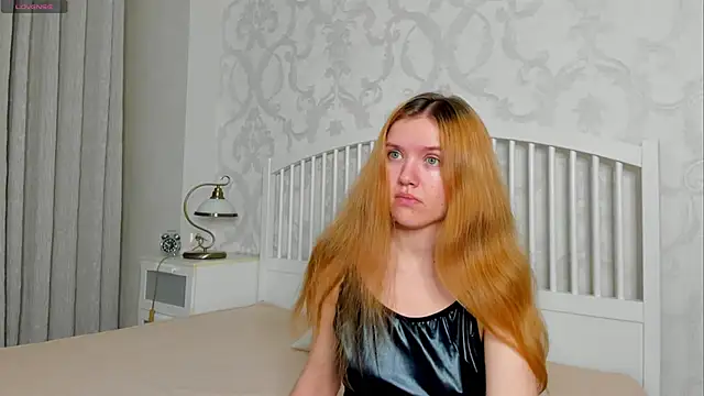 Snapshot of Eva__Lewis chatting on May 28, 3:53 pm Eva Lewis online show from May 28, 3:53 pm