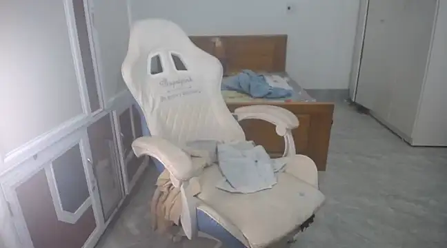 Snapshot of Susu204 chatting on February 17, 12:27 pm Susu204 online show from February 17, 12:27 pm