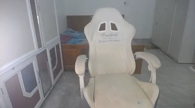 Snapshot of Susu204 chatting on February 21, 4:51 am Susu204 online show from February 21, 4:51 am