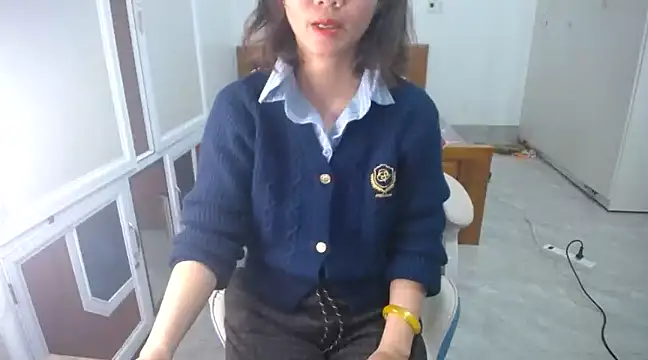 Snapshot of Susu204 chatting on February 25, 4:35 am Susu204 online show from February 25, 4:35 am