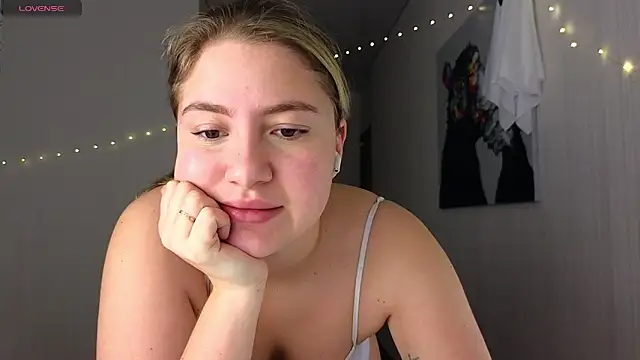 Snapshot of Yassyaaa chatting on January 26, 2:24 am Yassyaaa online show from January 26, 2:24 am