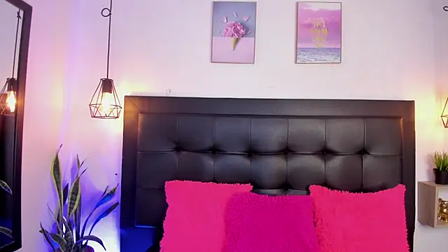 Snapshot of sweet_abby1 chatting on January 13, 12:24 pm sweet abby1 online show from January 13, 12:24 pm