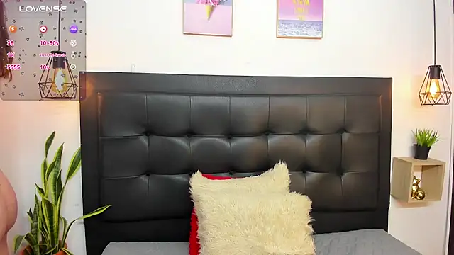 Snapshot of sweet_abby1 chatting on February 10, 3:10 pm sweet abby1 online show from February 10, 3:10 pm