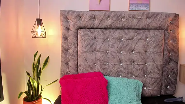 Snapshot of sweet_abby1 chatting on March 3, 3:31 pm sweet abby1 online show from March 3, 3:31 pm