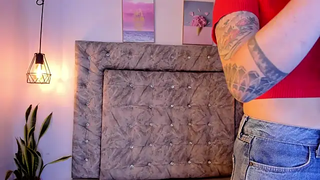 Snapshot of sweet_abby1 chatting on October 8, 12:14 pm sweet abby1 online show from October 8, 12:14 pm