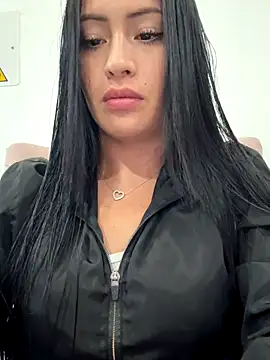 Snapshot of Sara_luna_ chatting on October 29, 12:35 am Sara luna  online show from October 29, 12:35 am