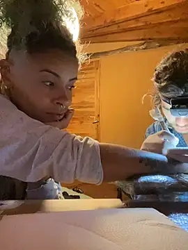 Snapshot of sammoura01 chatting on February 6, 12:33 am sammoura01 online show from February 6, 12:33 am