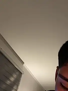 Snapshot of Edu_zzs2 chatting on October 27, 12:36 am Edu zzs2 online show from October 27, 12:36 am