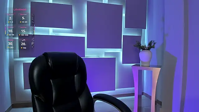 Snapshot of HannahJamesX chatting on March 10, 1:16 pm HannahJamesX online show from March 10, 1:16 pm
