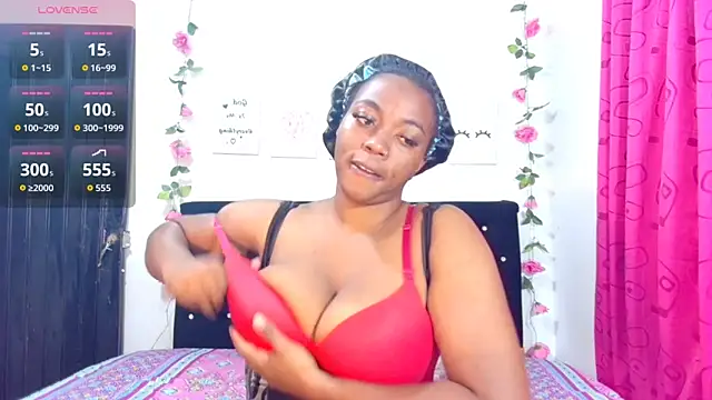 CiaraEbony online show from March 7, 2:30 am