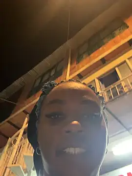 Snapshot of CiaraEbony chatting on April 17, 11:52 pm CiaraEbony online show from April 17, 11:52 pm