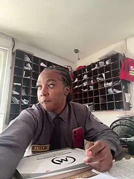 Snapshot of CiaraEbony chatting on April 18, 7:58 pm CiaraEbony online show from April 18, 7:58 pm