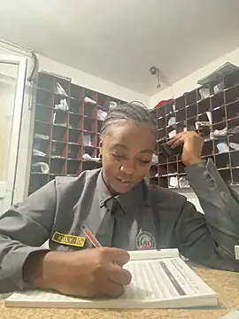 Snapshot of CiaraEbony chatting on April 21, 3:13 am CiaraEbony online show from April 21, 3:13 am