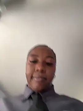Snapshot of CiaraEbony chatting on April 23, 12:29 pm CiaraEbony online show from April 23, 12:29 pm