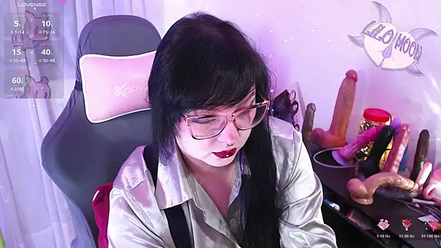 Snapshot of LiloMoon69 chatting on May 9, 3:34 am LiloMoon69 online show from May 9, 3:34 am