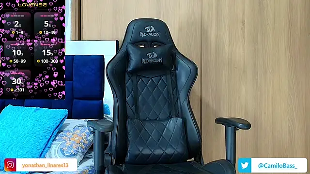 Snapshot of _CamiloBass chatting on October 26, 7:53 pm  CamiloBass online show from October 26, 7:53 pm