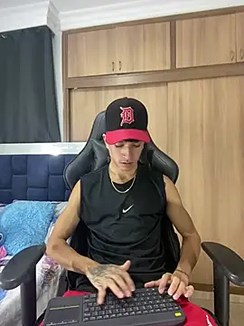  CamiloBass online show from February 21, 12:33 am