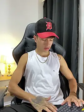  CamiloBass online show from March 14, 1:01 am