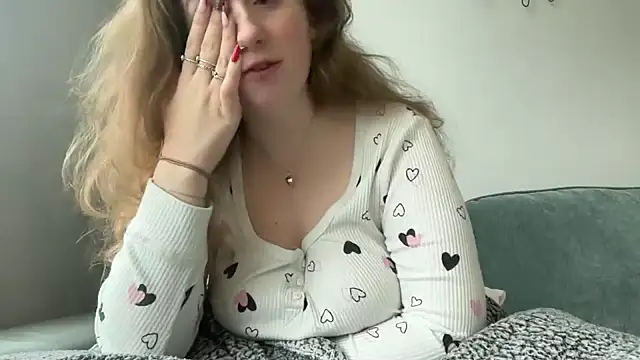 Snapshot of lilsbabyxo chatting on March 7, 10:56 am lilsbabyxo online show from March 7, 10:56 am