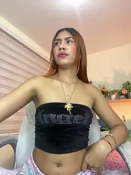 Snapshot of soy_sarah_ chatting on February 6, 5:57 am soy sarah online show from February 6, 5:57 am