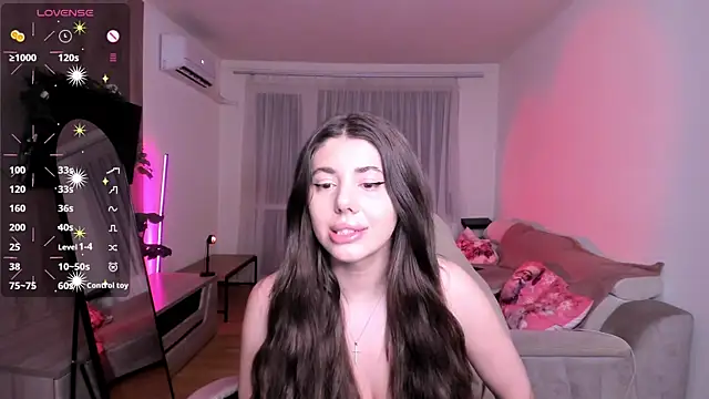 Snapshot of GabrielaLove_ chatting on June 4, 7:20 pm GabrielaLove online show from June 4, 7:20 pm