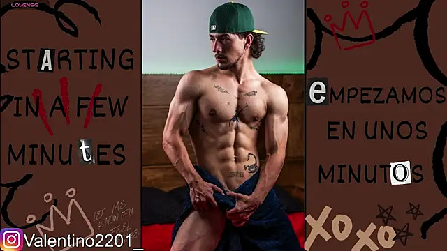 Snapshot of Valentino_Xander chatting on April 19, 4:01 am Valentino Xander online show from April 19, 4:01 am