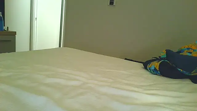 costanza7070 online show from March 13, 7:04 am