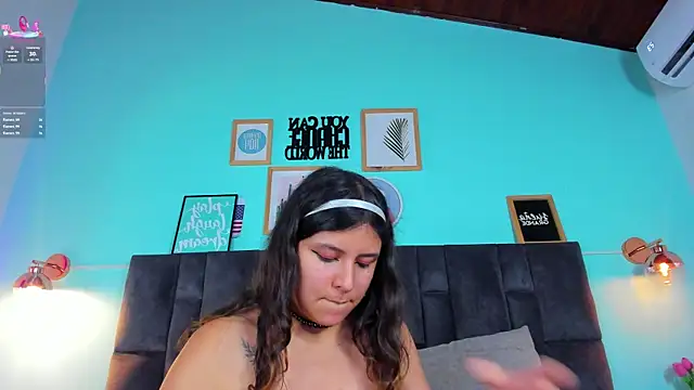 Snapshot of EngelStone chatting on February 18, 1:54 am EngelStone online show from February 18, 1:54 am