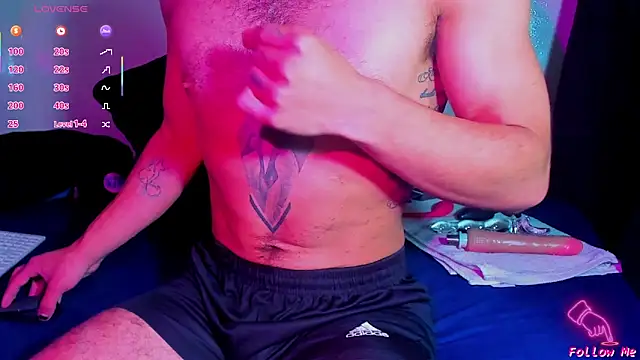 Piggy Eddy online show from February 8, 2:59 am