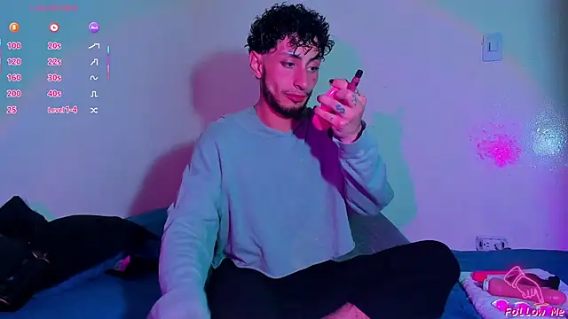 Piggy Eddy online show from April 3, 3:37 am