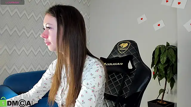 Nicole Charm online show from February 24, 11:47 pm