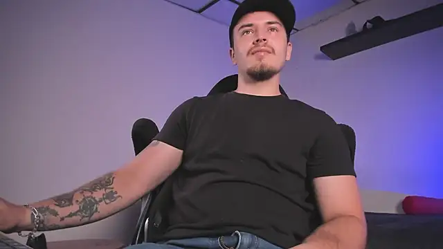 Snapshot of james_connor2 chatting on May 30, 6:49 pm james connor2 online show from May 30, 6:49 pm