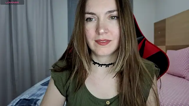 Snapshot of Naughty_Annn chatting on June 24, 8:08 pm Naughty Annn online show from June 24, 8:08 pm