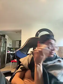 Snapshot of latino1986 chatting on March 3, 2:26 pm latino1986 online show from March 3, 2:26 pm