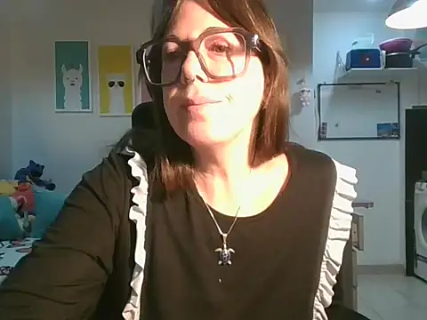 Snapshot of Calentandote chatting on June 1, 8:49 am Calentandote online show from June 1, 8:49 am